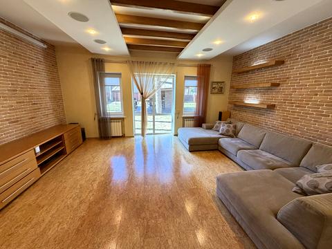 дом по адресу Василя Стуса ул. (Пушкинская)