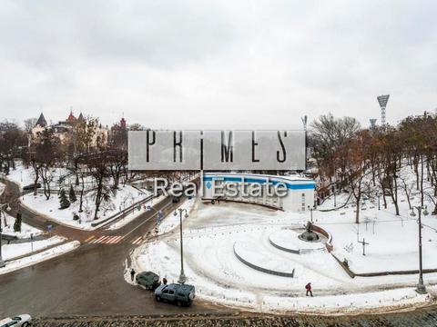 комерційна за адресою Музейний пров., 2