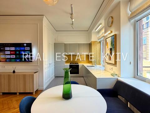 квартира за адресою Київ, Варязький пров., 4