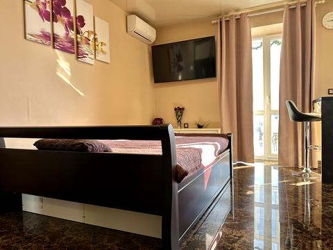 квартира по адресу Свято-Покровська вул., 73б/5