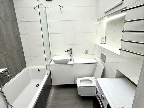 квартира за адресою Андрія Малишка вул. (Льва Толстого), 84