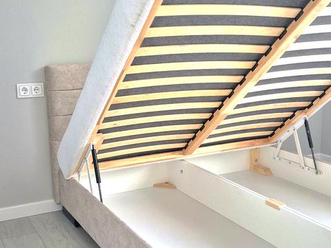 квартира за адресою Олександра Олеся вул., 3