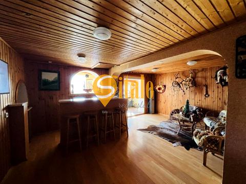 дом по адресу Строителей ул.