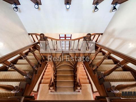 будинок за адресою Правобережна вул., 6