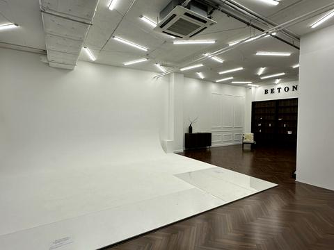 комерційна за адресою Степана Бандери вул., (Будинок 1)