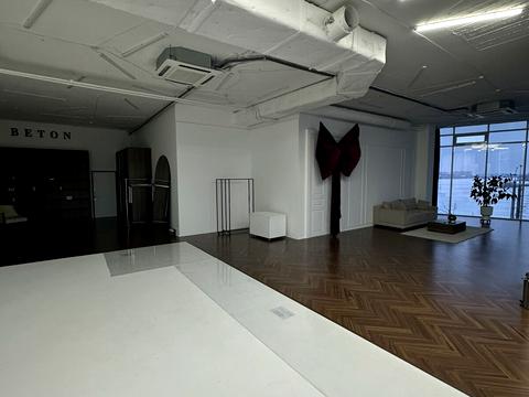 комерційна за адресою Степана Бандери вул., (Будинок 1)