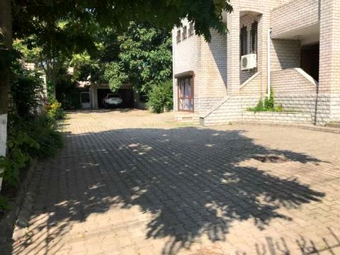 будинок за адресою Крутоярская