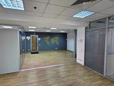 комерційна за адресою Київ, Богдана Хмельницького вул., 19-21