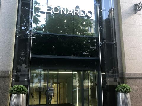 комерційна за адресою Київ, Богдана Хмельницького вул., 19-21