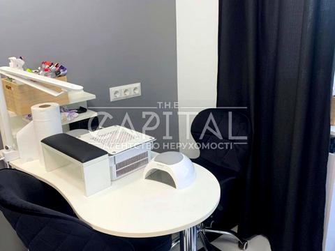 комерційна за адресою Київ, Братства Тарасівців вул. (Декабристів), 5