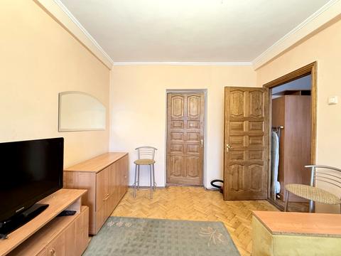 квартира за адресою Академіка Богомольця вул., 8-А