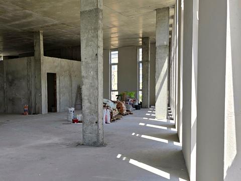комерційна за адресою Тісна вул., 2