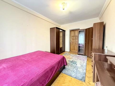 квартира за адресою Академіка Богомольця вул., 8-А