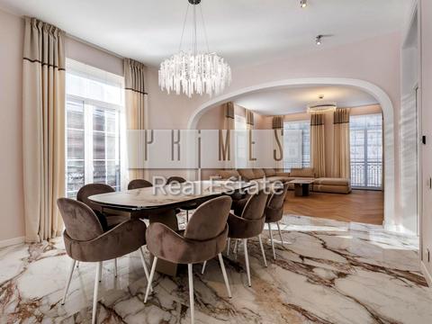 будинок за адресою Павла Загребельного вул. (Миколи Раєвського)