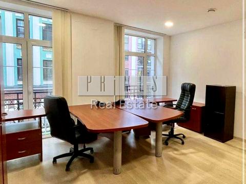 коммерческая по адресу Воздвиженская ул., 20а