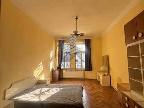 квартира по адресу Пекарская ул., 45