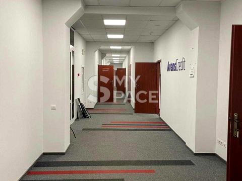 комерційна за адресою Лейпцизька вул., 15а