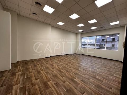 комерційна за адресою Володимирська вул., 9