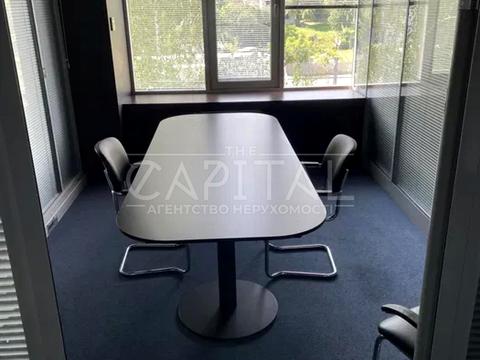 комерційна за адресою Пирогівський Шлях вул. (Червонопрапорна), 167-А