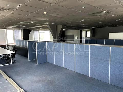 комерційна за адресою Пирогівський Шлях вул. (Червонопрапорна), 167-А