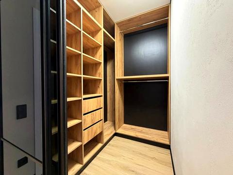 квартира за адресою Приозерна вул., 36