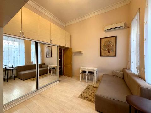 квартира за адресою Одеса, Ніни Строкатої вул. (Буніна), 4