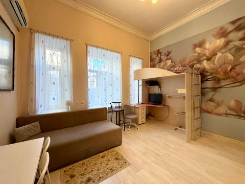 квартира за адресою Одеса, Ніни Строкатої вул. (Буніна), 4