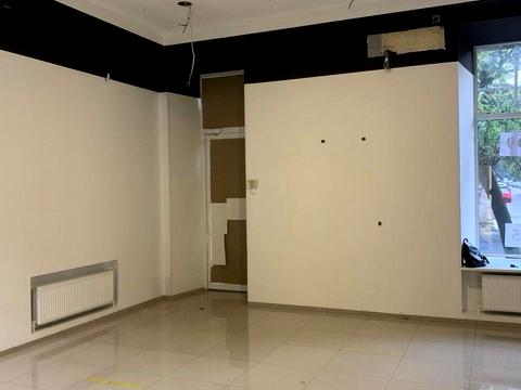 комерційна за адресою Святослава Караванського вул. (Жуковського), 35