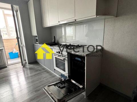 квартира за адресою Героїв України вул., 4