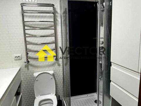 квартира за адресою Героїв України вул., 4