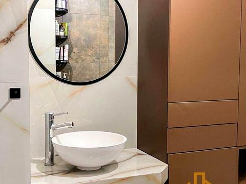 квартира по адресу Олександра Хіри ул., 1