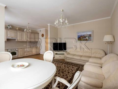 квартира по адресу Героев Полка "Азов ул. (Малиновского маршала), 8