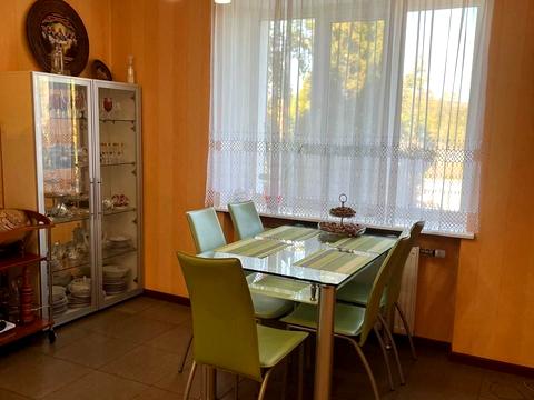 будинок за адресою провулок Вишневий