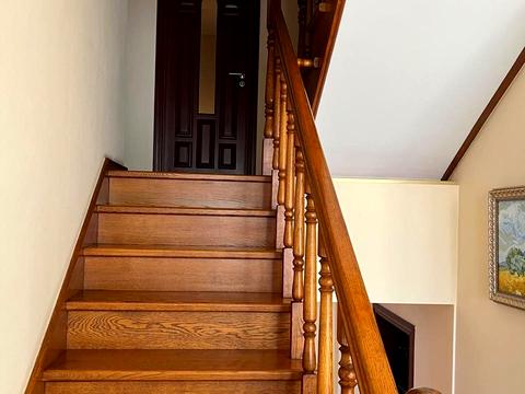 будинок за адресою провулок Вишневий