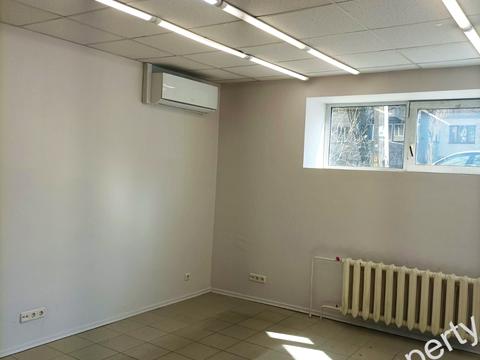 комерційна за адресою Гетьмана Кирила Розумовського вул. (Миколи Краснова), 17