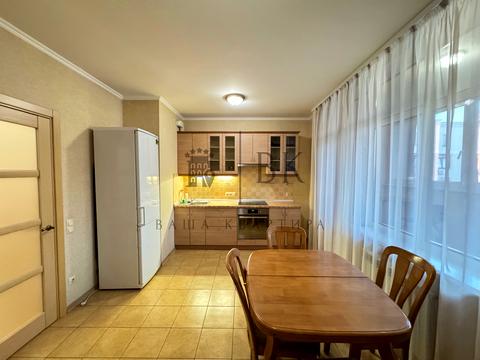 квартира за адресою Авіаконструктора Ігоря Сікорського вул. (Танкова), 4-В