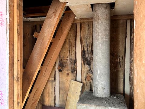 дом по адресу с. Лозовик, Лозовик