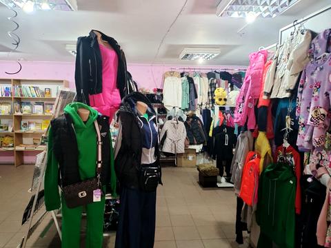 комерційна за адресою Лахтинська вул., 10