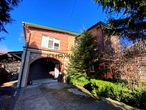 будинок за адресою Центральна, 69