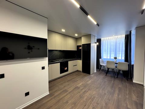 квартира за адресою Степана Бандери вул., 77-Б