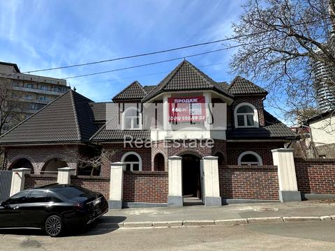 будинок за адресою Павла Загребельного вул. (Миколи Раєвського), 11-А