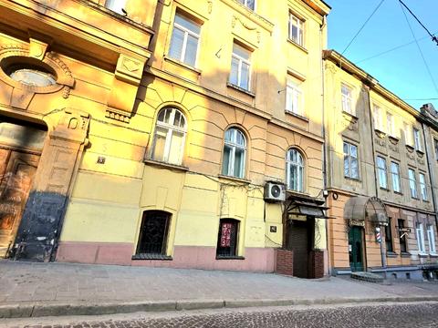 комерційна за адресою Михайла Вербицького вул., 5