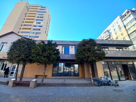 комерційна за адресою Ярослава Баїса вул. (Володимира Висоцького), 9