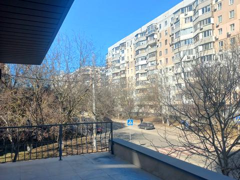 комерційна за адресою Ярослава Баїса вул. (Володимира Висоцького), 9