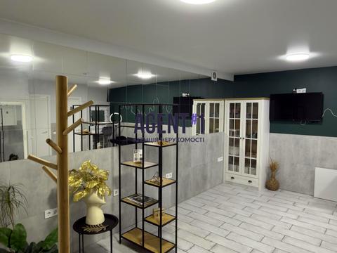 комерційна за адресою Миру вул., 11-А