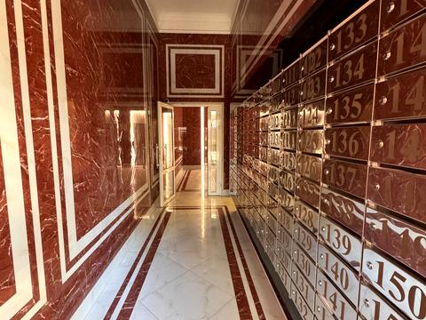 квартира за адресою Університетська вул., 3/8