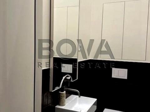 комерційна за адресою Саксаганського вул., 33