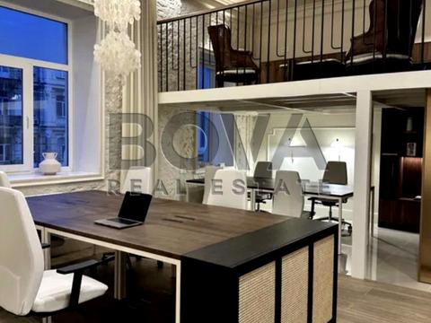 комерційна за адресою Саксаганського вул., 33
