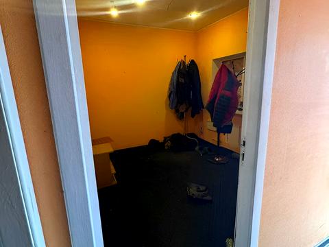 коммерческая по адресу Лоцманський спуск, 13Б