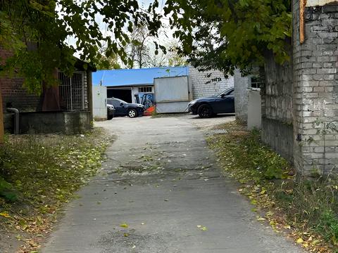 коммерческая по адресу Лоцманський спуск, 13Б